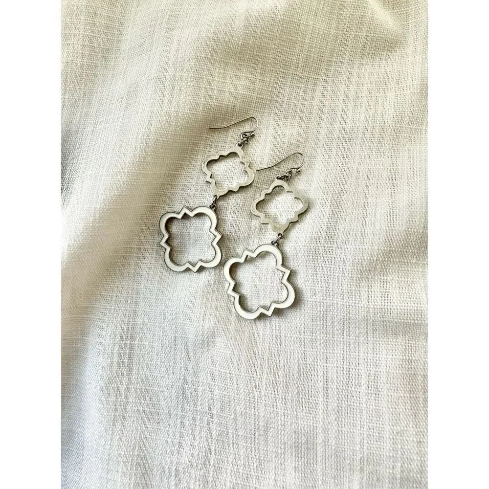 Silver and white geometric shape dangle earrings